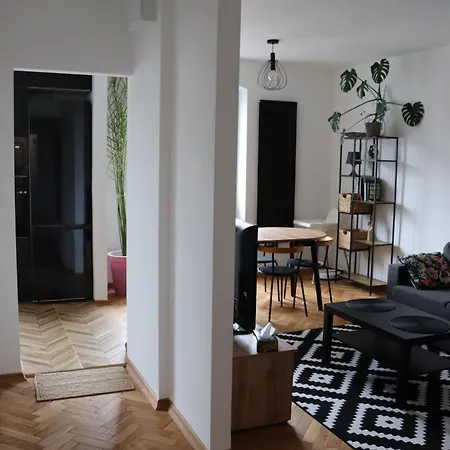 Ohmyhome - Plac Pieciu Rogow - Centrum Warszawa Zewnętrze zdjęcie