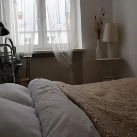 Ohmyhome - Plac Pieciu Rogow - Centrum Warszawa Zewnętrze zdjęcie