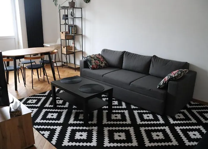 Ohmyhome - Plac Pieciu Rogow - Centrum