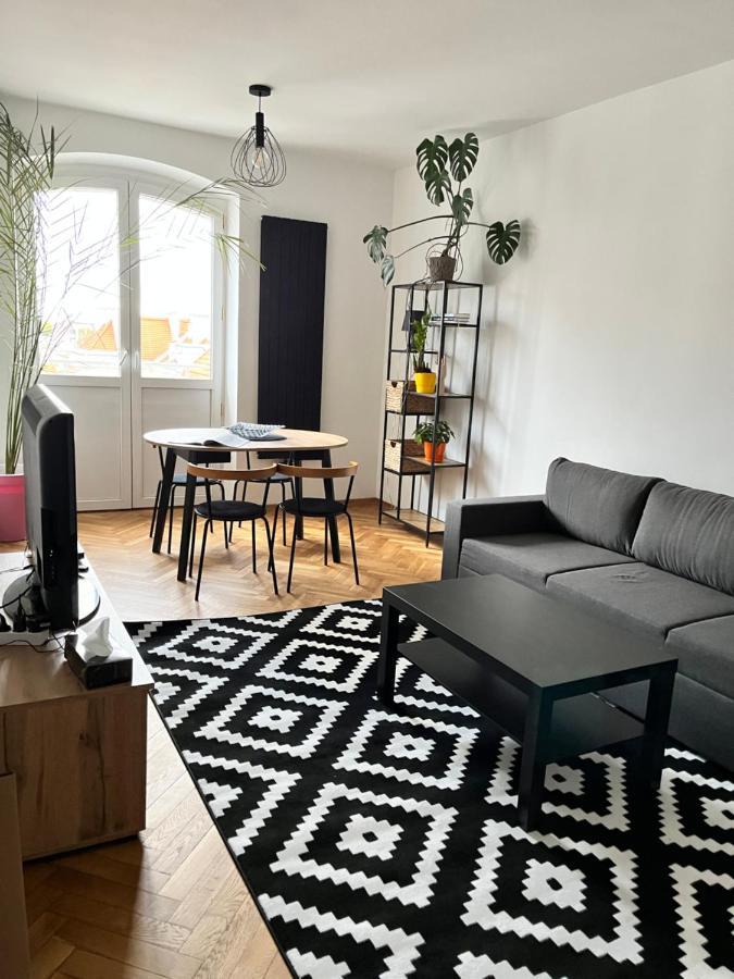 Ohmyhome - Plac Pieciu Rogow - Centrum * Warszawa