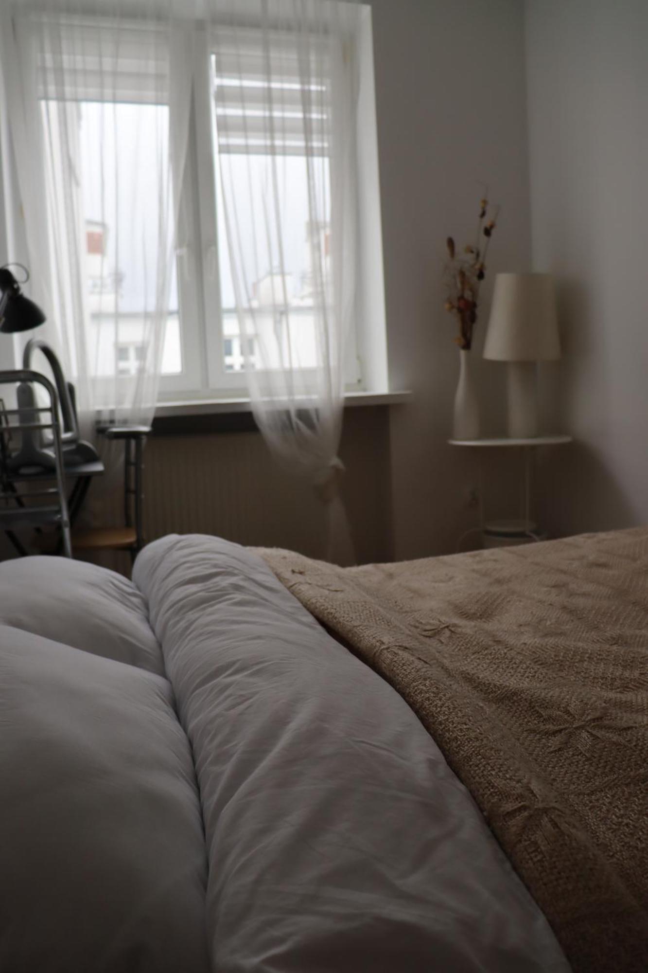 Ohmyhome - Plac Pieciu Rogow - Centrum Warszawa