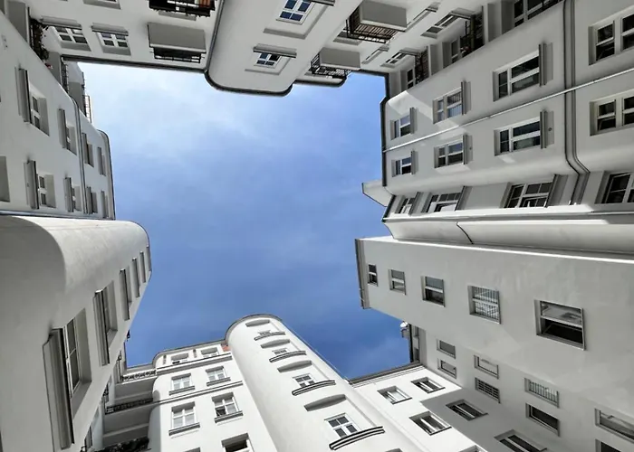 Ohmyhome - Plac Pieciu Rogow - Centrum
